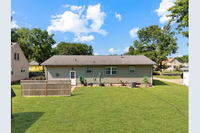 506 Lynd Street, Marshall, MN 56258 - Photo 6