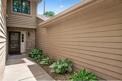13125 Gemstone Court, Apple Valley, MN 55124 - Photo 38