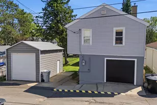 216 1st St SW, Chisholm, MN 55719 - Photo 2
