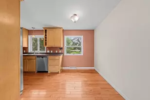 516 Gray St, Hudson, WI 54016 - Photo 6