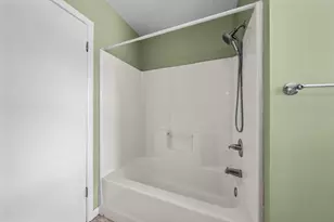 516 Gray St, Hudson, WI 54016 - Photo 16