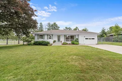 516 Gray Street, Hudson, WI 54016 - Photo 4