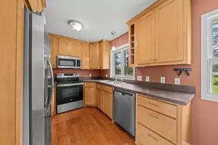 516 Gray St, Hudson, WI 54016 - Photo 8