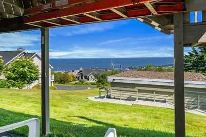 615 W 6th Street, Duluth, MN 55806 - Photo 8