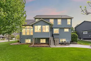 2454 Sand Stone Pl, Woodbury, MN 55129 - Photo 4