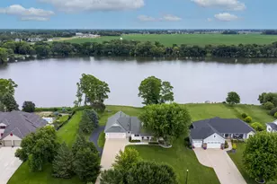 1085 West Shore Dr SW, Hutchinson, MN 55350 - Photo 2