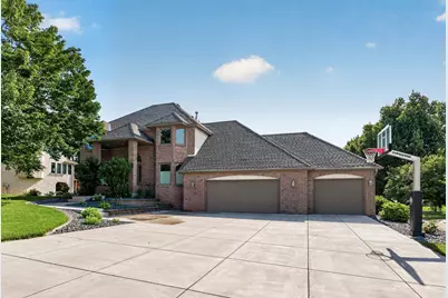4283 Hillview Lane, Vadnais Heights, MN 55127 - Photo 2