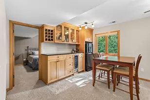 4283 Hillview Ln, Vadnais Heights, MN 55127 - Photo 40