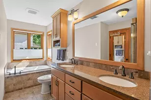 4283 Hillview Ln, Vadnais Heights, MN 55127 - Photo 30