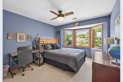 4283 Hillview Lane, Vadnais Heights, MN 55127 - Photo 32