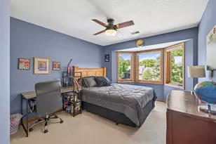 4283 Hillview Ln, Vadnais Heights, MN 55127 - Photo 32