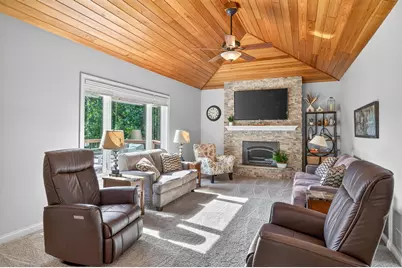 4283 Hillview Lane, Vadnais Heights, MN 55127 - Photo 8