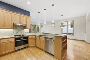 8117 Xerxes Cir, Bloomington, MN 55431 - Photo 8