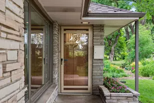 91 Mid Oaks Ln, Roseville, MN 55113 - Photo 2
