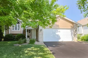 14692 Yosemite Ave S, Savage, MN 55378 - Photo 2