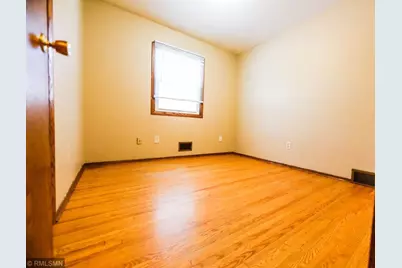 13113 Irving Avenue S, Burnsville, MN 55337 - Photo 8