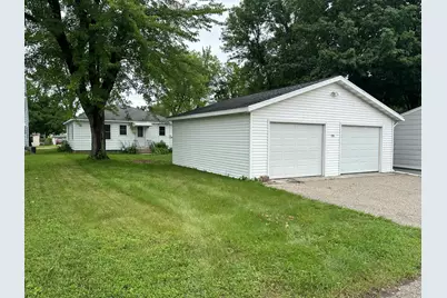 319 Langford Street, Detroit Lakes, MN 56501 - Photo 2