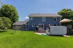 247 Pendryn Hill Cir, Woodbury, MN 55125 - Photo 10