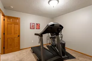 247 Pendryn Hill Cir, Woodbury, MN 55125 - Photo 64