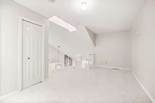 401 Hickory Ln N, Oakdale, MN 55128 - Photo 14