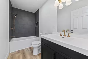 621 White Bear Ave N, Saint Paul, MN 55106 - Photo 14