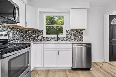 621 White Bear Avenue N, Saint Paul, MN 55106 - Photo 12