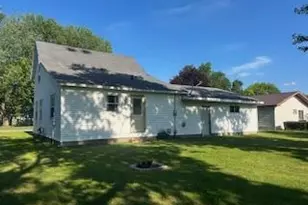 310 S 2nd St, Cameron, WI 54822 - Photo 4