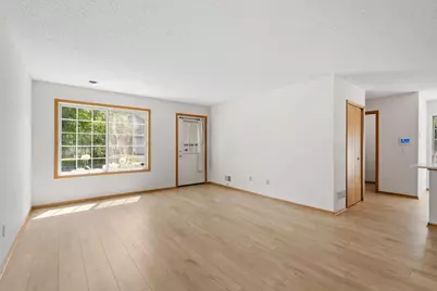 623 Mariner Way, Woodbury, MN 55129 - Photo 4