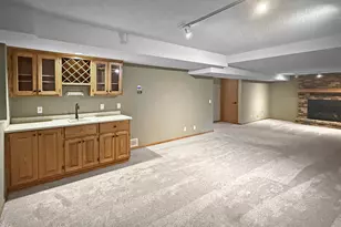 13701 Wood Ln, Minnetonka, MN 55305 - Photo 36