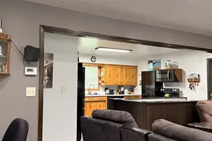 598 Prospect Ave, Windom, MN 56101 - Photo 8