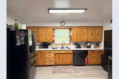 598 Prospect Avenue, Windom, MN 56101 - Photo 10