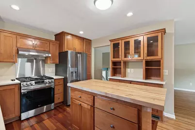 5570 Schutta Road, Shoreview, MN 55126 - Photo 6
