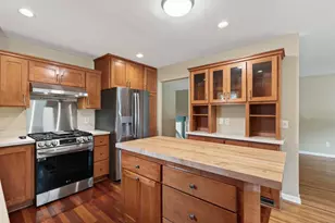 5570 Schutta Rd, Shoreview, MN 55126 - Photo 6