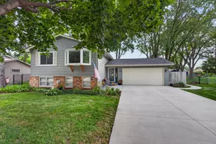 5570 Schutta Rd, Shoreview, MN 55126 - Photo 1