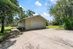 4527 Dodge St, Duluth, MN 55804 - Photo 32