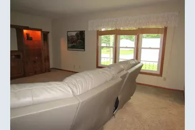407 Eichelberger Avenue, Montevideo, MN 56265 - Photo 4