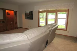 407 Eichelberger Ave, Montevideo, MN 56265 - Photo 4