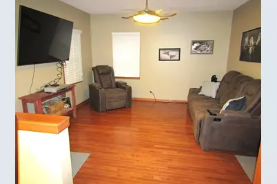 407 Eichelberger Avenue, Montevideo, MN 56265 - Photo 22