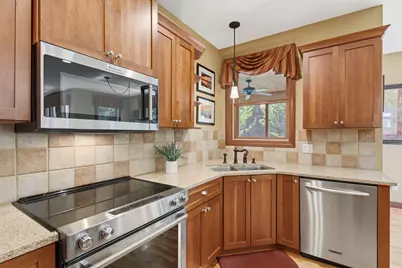 365 English Court Drive, Hudson, WI 54016 - Photo 10