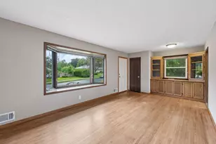3319 75th St E, Inver Grove Heights, MN 55076 - Photo 8