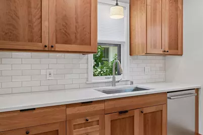 2221 Selby Avenue, Saint Paul, MN 55104 - Photo 10