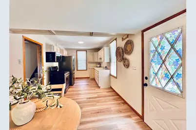 418 Belvidere Street E, Saint Paul, MN 55107 - Photo 8