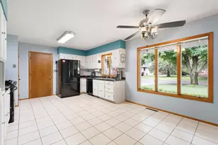 1807 9th St SW, Austin, MN 55912 - Photo 28
