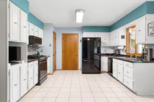 1807 9th St SW, Austin, MN 55912 - Photo 32