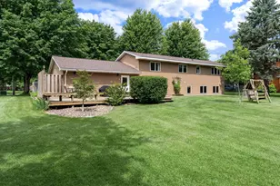 1807 9th St SW, Austin, MN 55912 - Photo 12