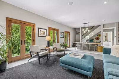 747 Kenwood Parkway, Minneapolis, MN 55403 - Photo 12