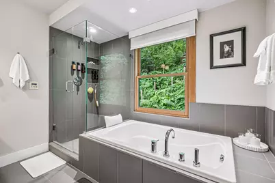 747 Kenwood Parkway, Minneapolis, MN 55403 - Photo 42