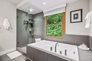 747 Kenwood Pkwy, Minneapolis, MN 55403 - Photo 42