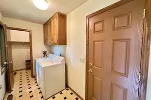 9881 170th St W, Lakeville, MN 55044 - Photo 18