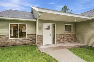 210 S Chestnut St, Belle Plaine, MN 56011 - Photo 2